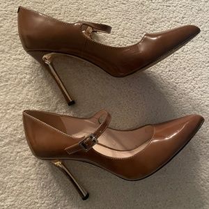 Vince Camuto Light Brown Gold Heel Stilettos Size 7